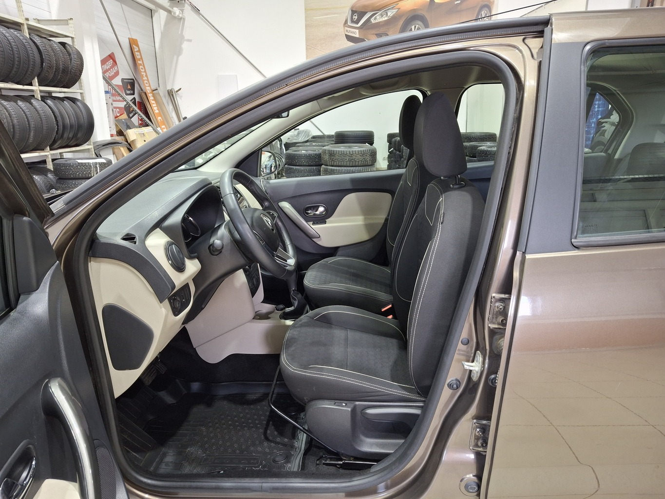 RENAULT LOGAN