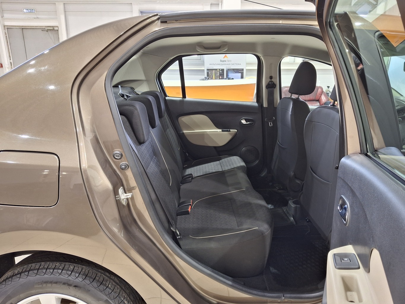 RENAULT LOGAN