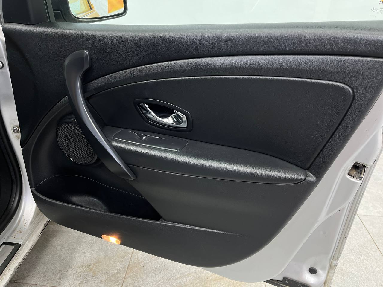 RENAULT FLUENCE