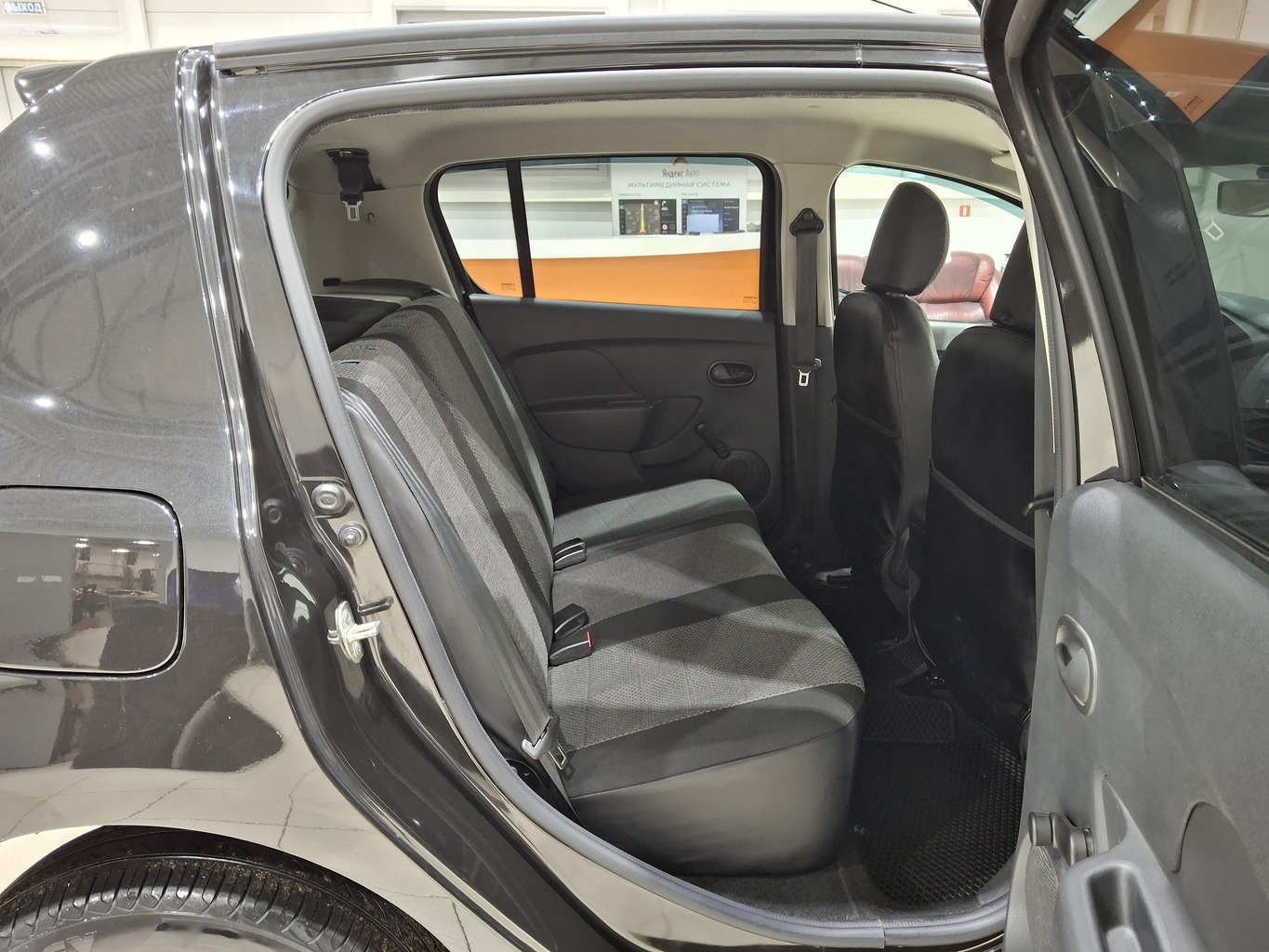 RENAULT SANDERO