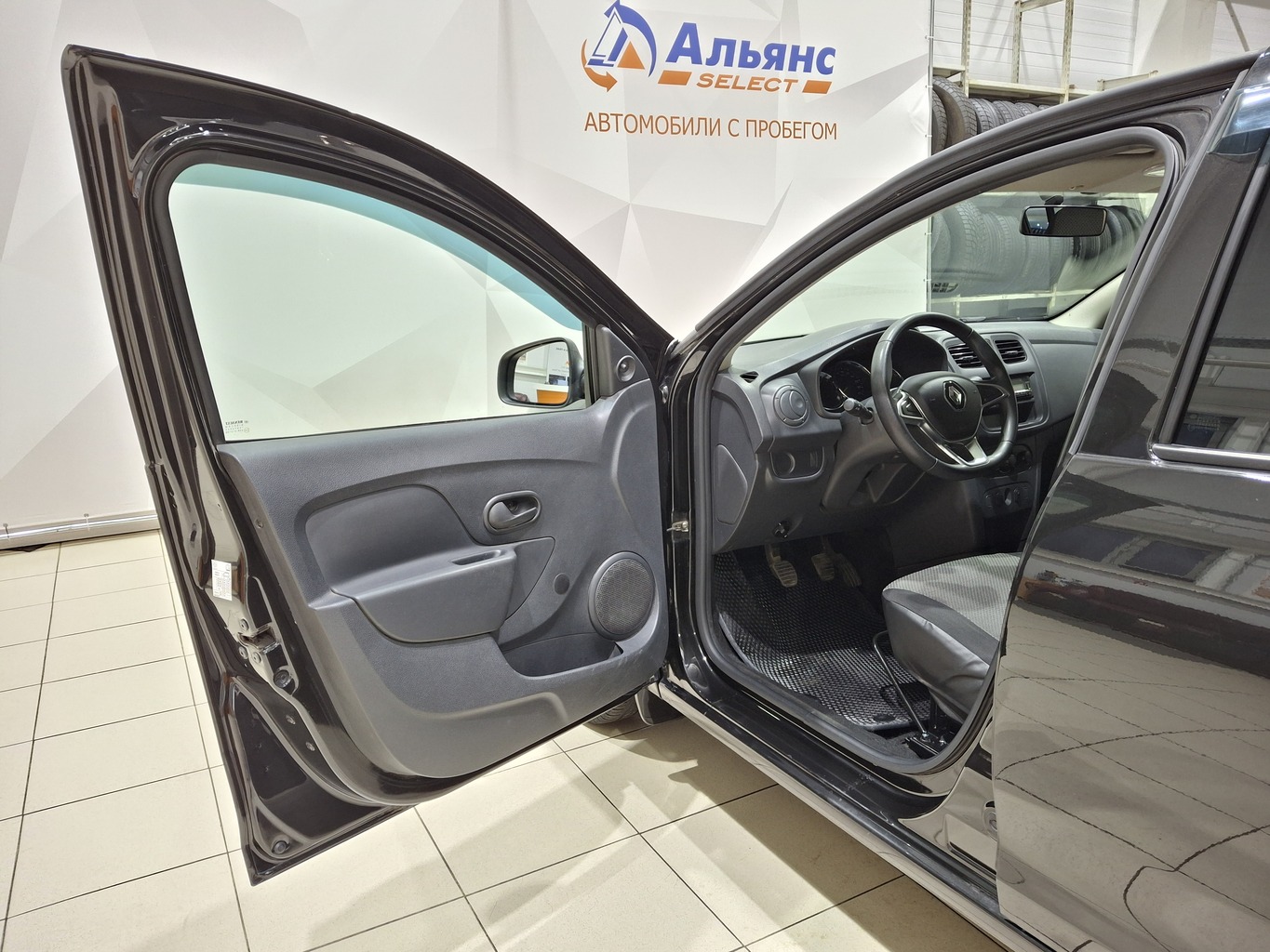 RENAULT SANDERO
