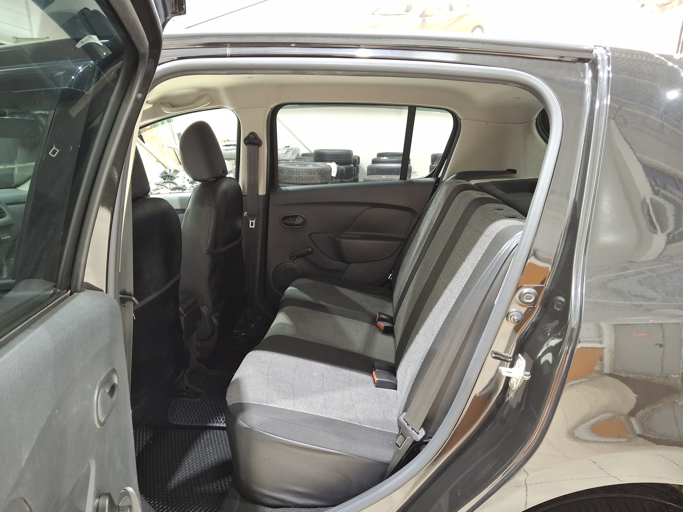 RENAULT SANDERO