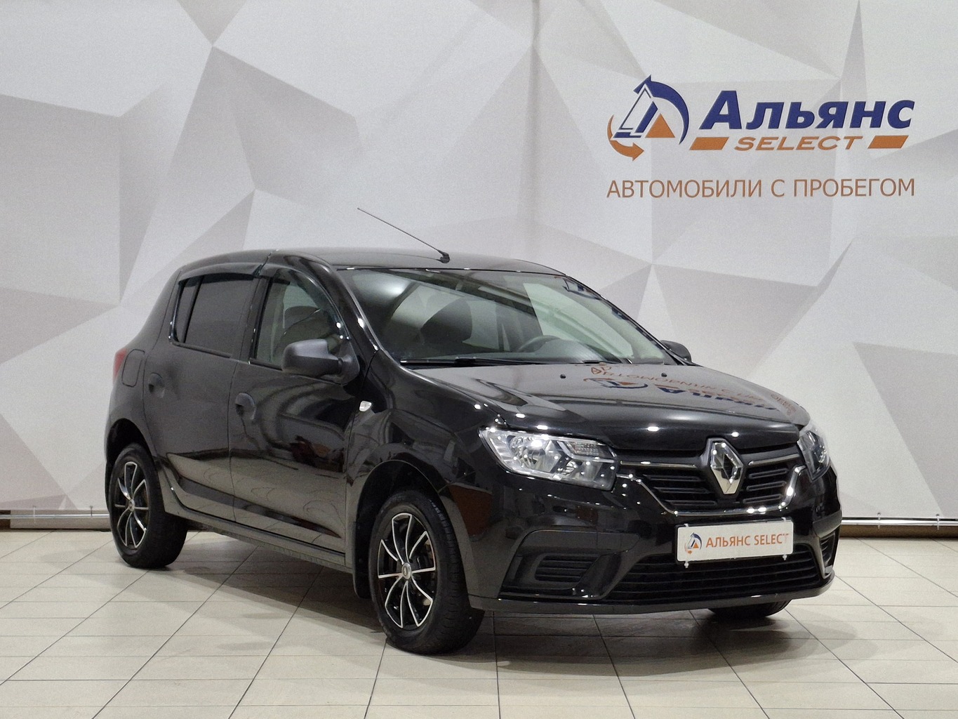 RENAULT SANDERO