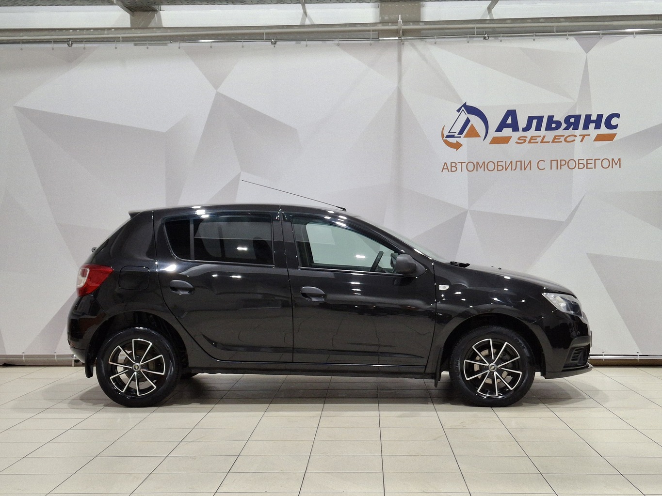 RENAULT SANDERO