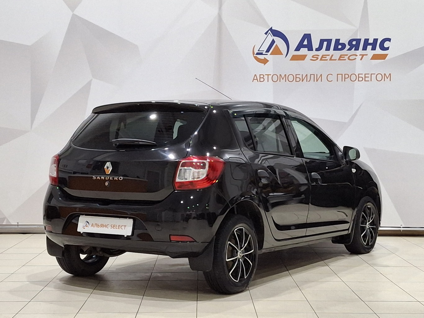 RENAULT SANDERO