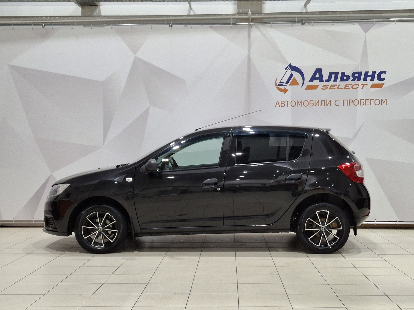 RENAULT SANDERO