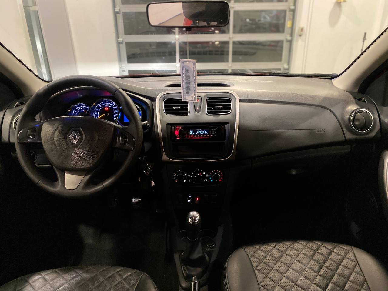 RENAULT SANDERO