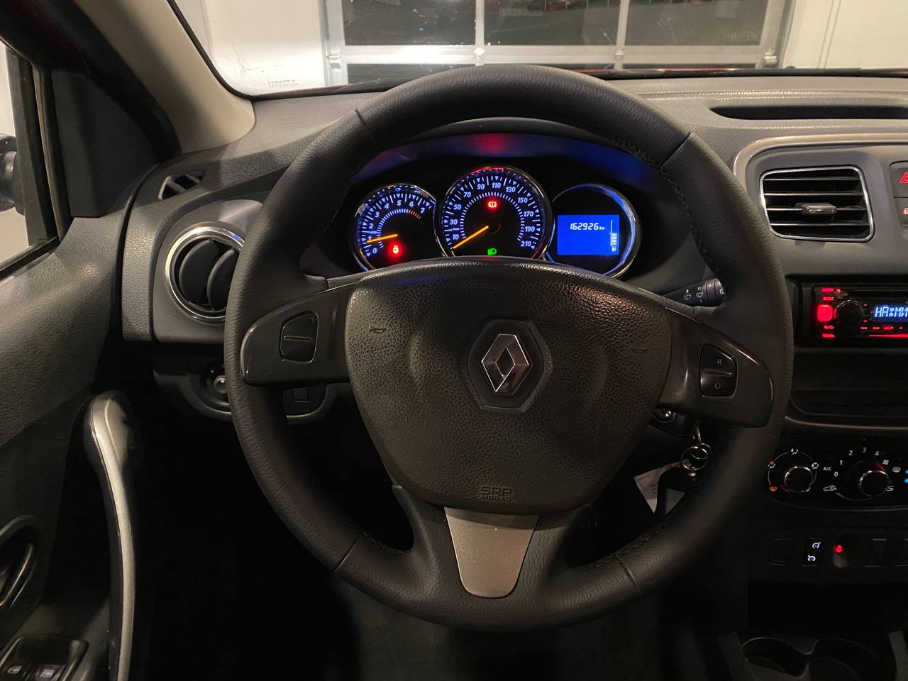 RENAULT SANDERO
