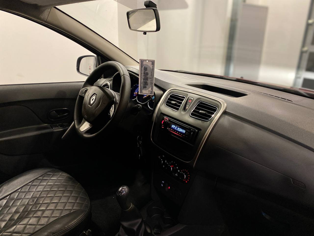 RENAULT SANDERO