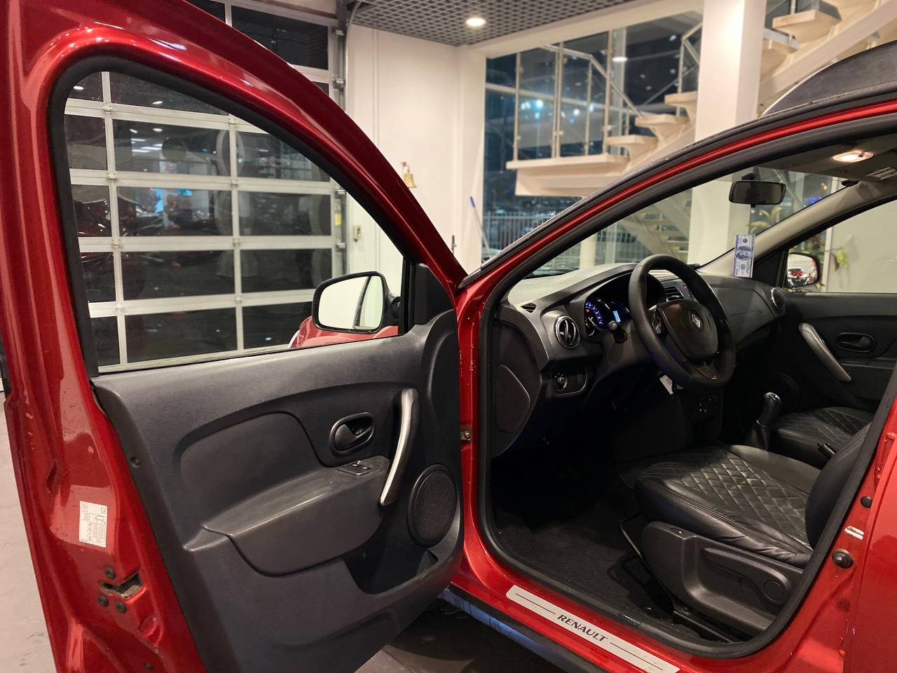 RENAULT SANDERO