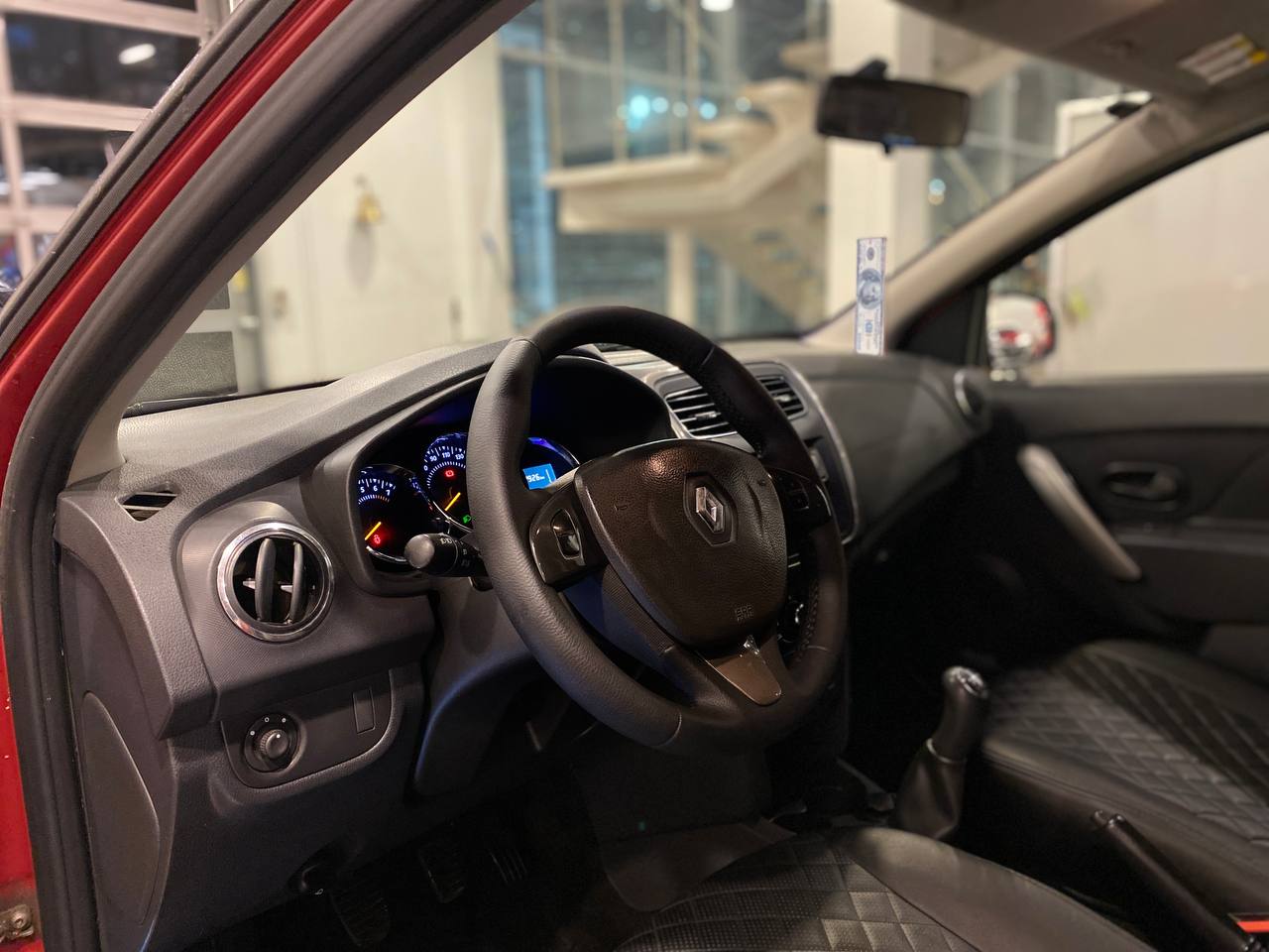 RENAULT SANDERO