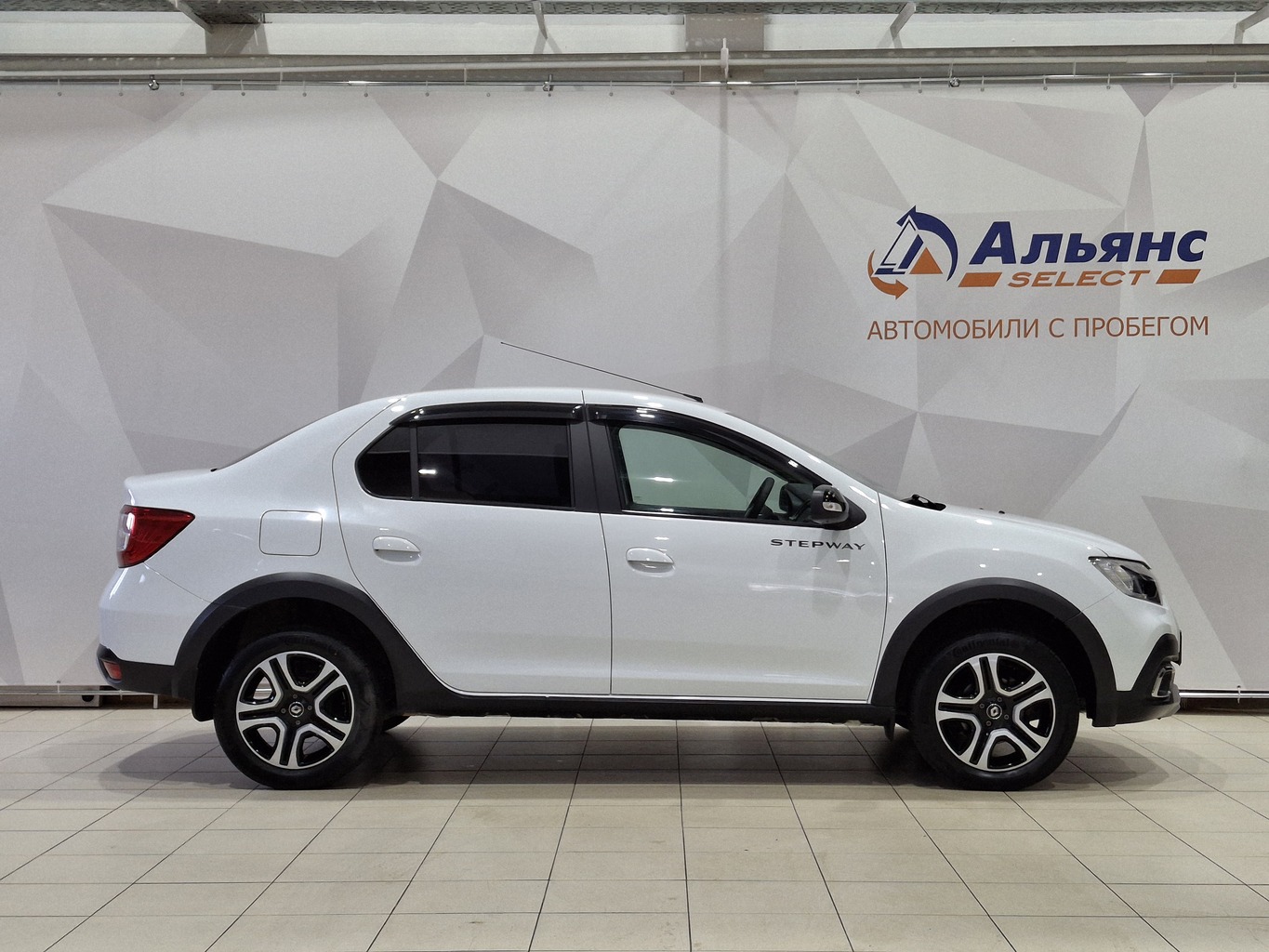 RENAULT LOGAN