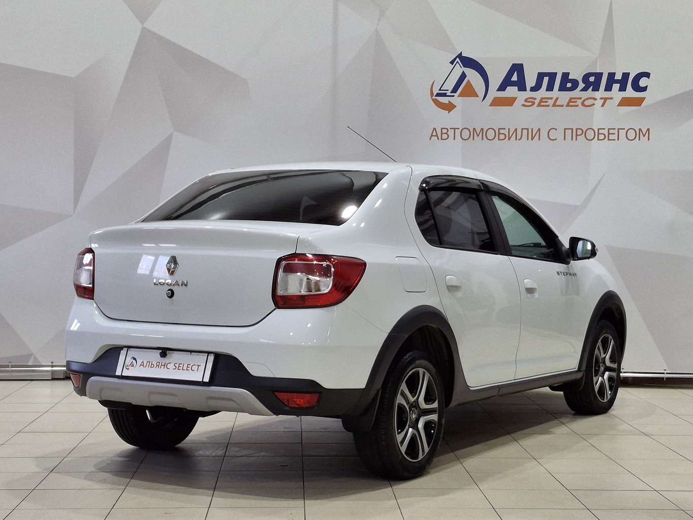 RENAULT LOGAN