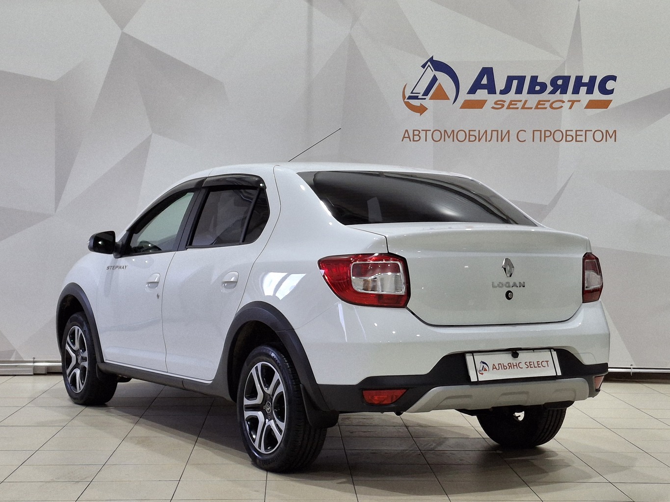 RENAULT LOGAN