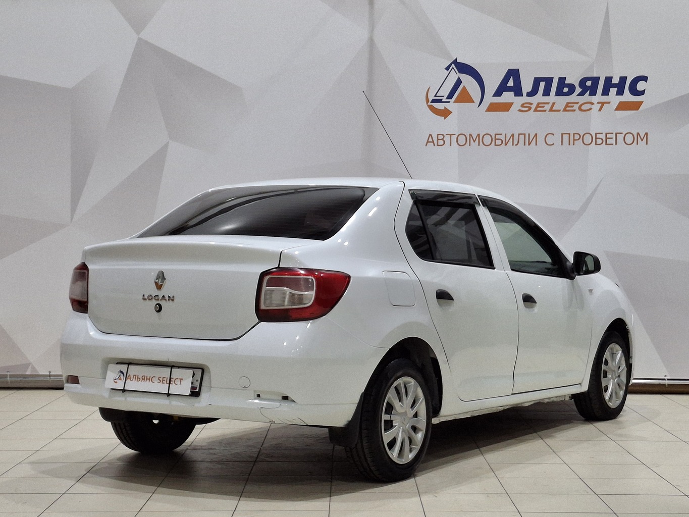 RENAULT LOGAN