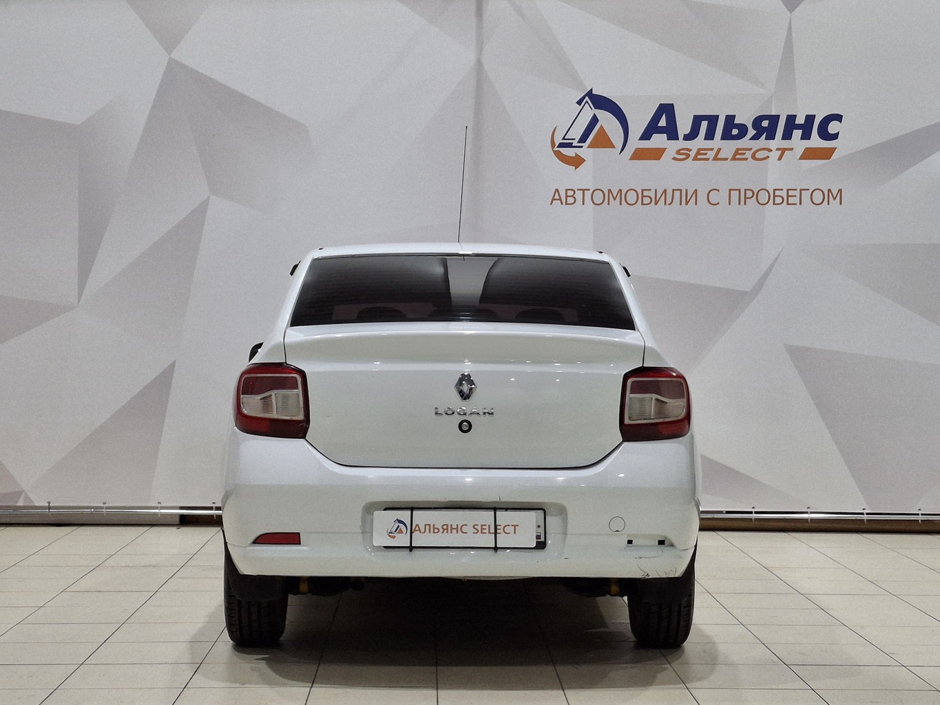 RENAULT LOGAN