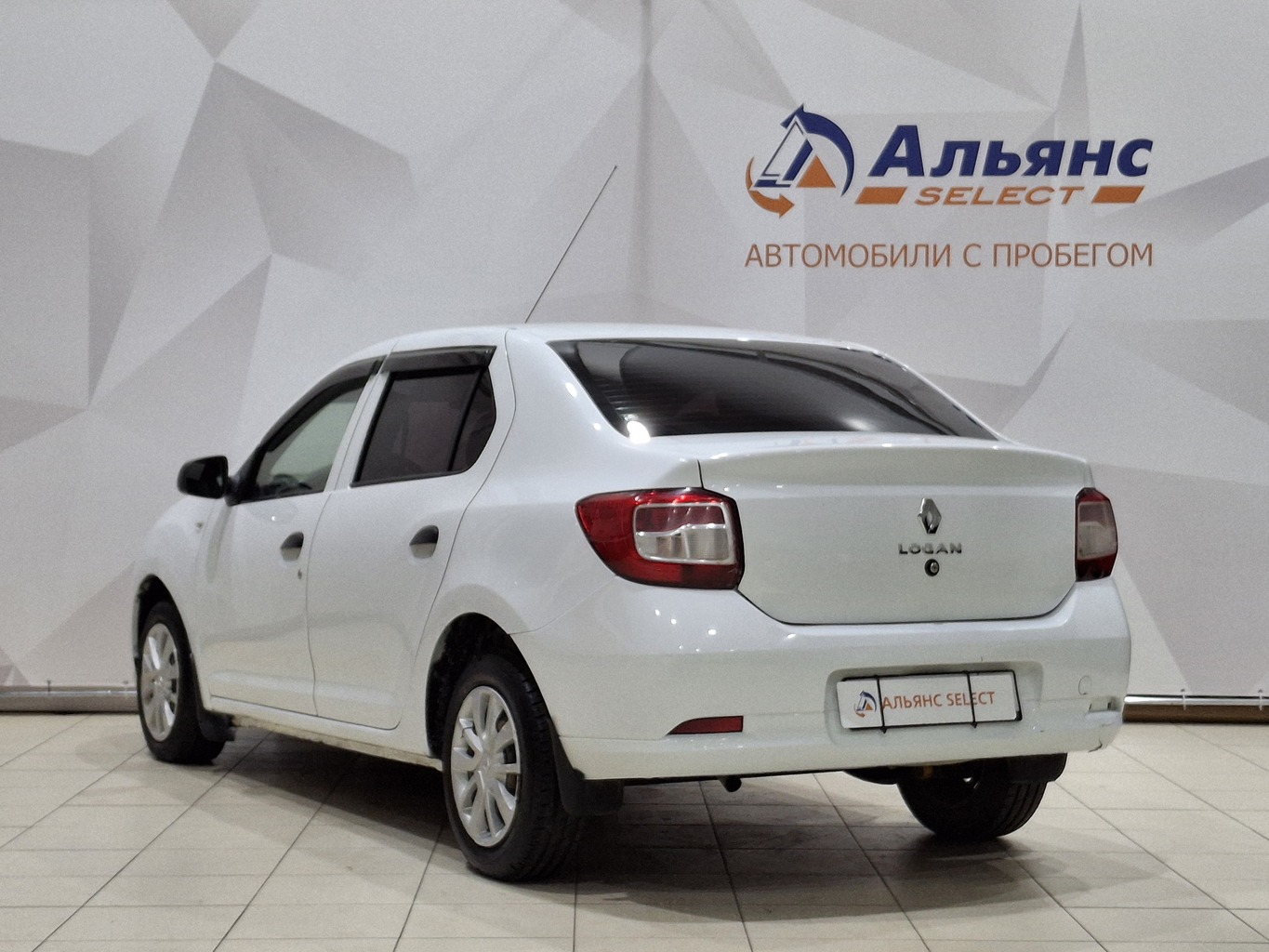 RENAULT LOGAN