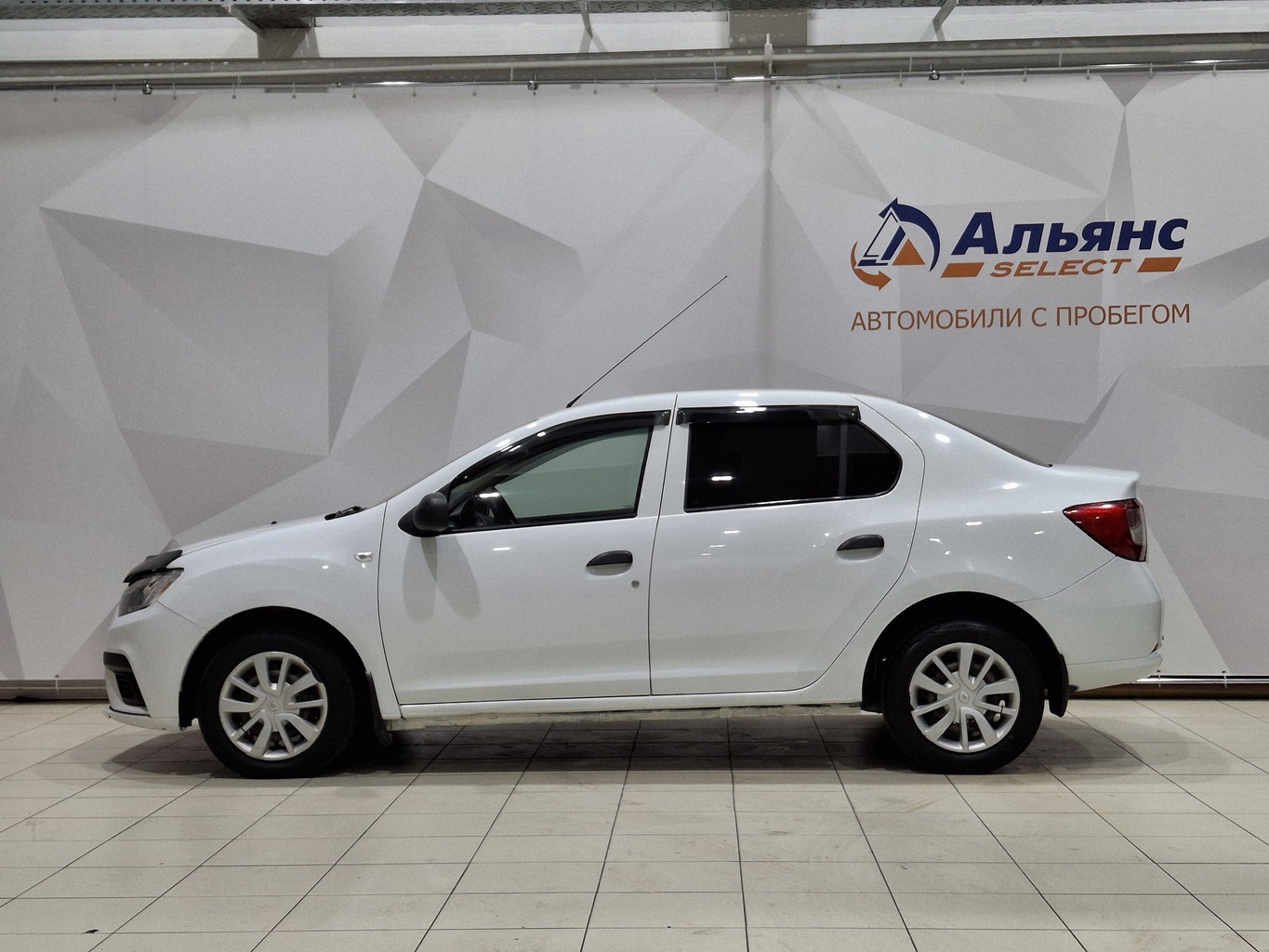RENAULT LOGAN