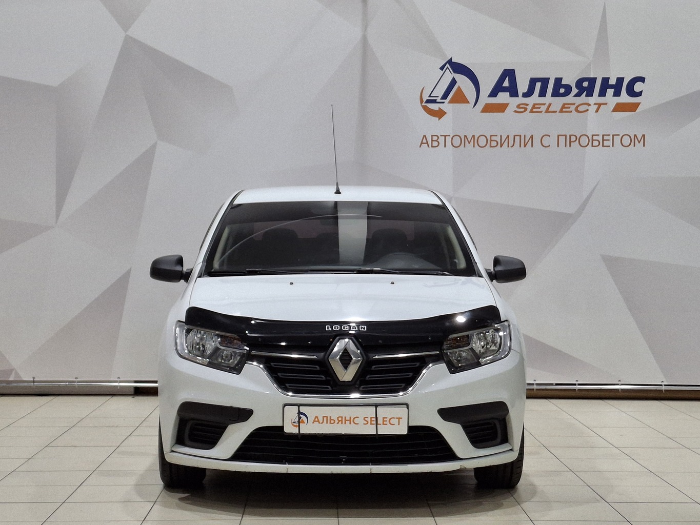 RENAULT LOGAN