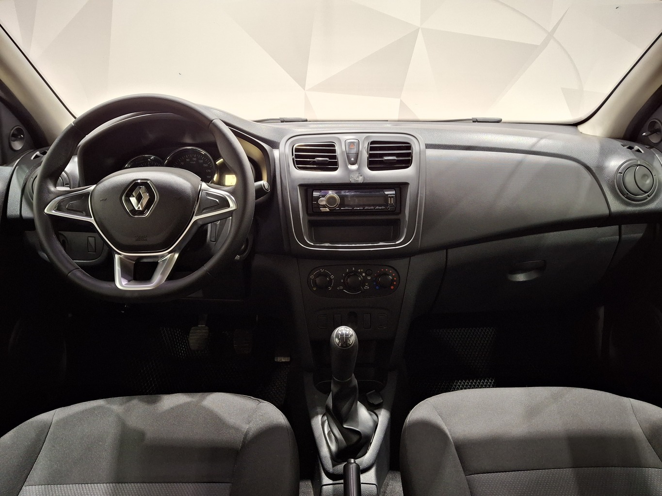 RENAULT LOGAN