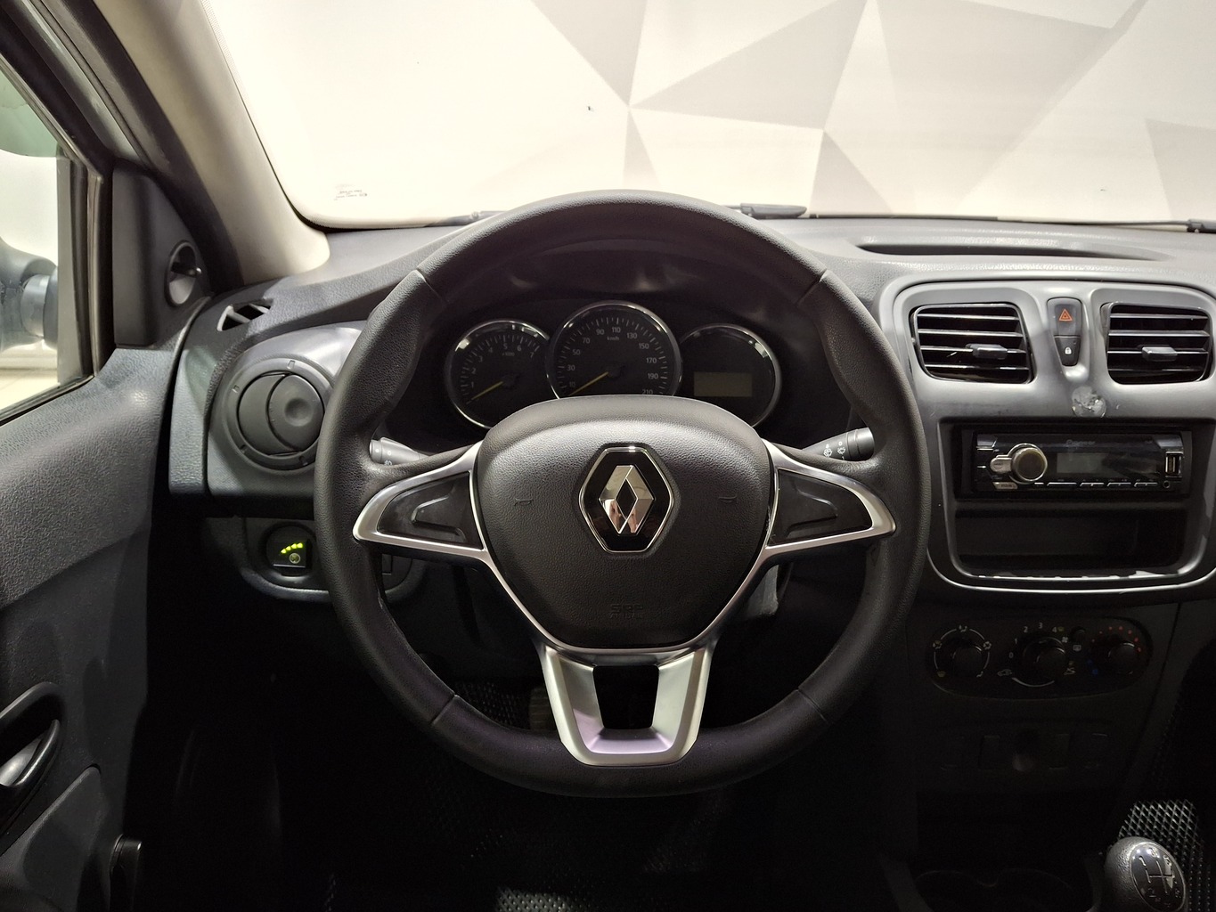 RENAULT LOGAN