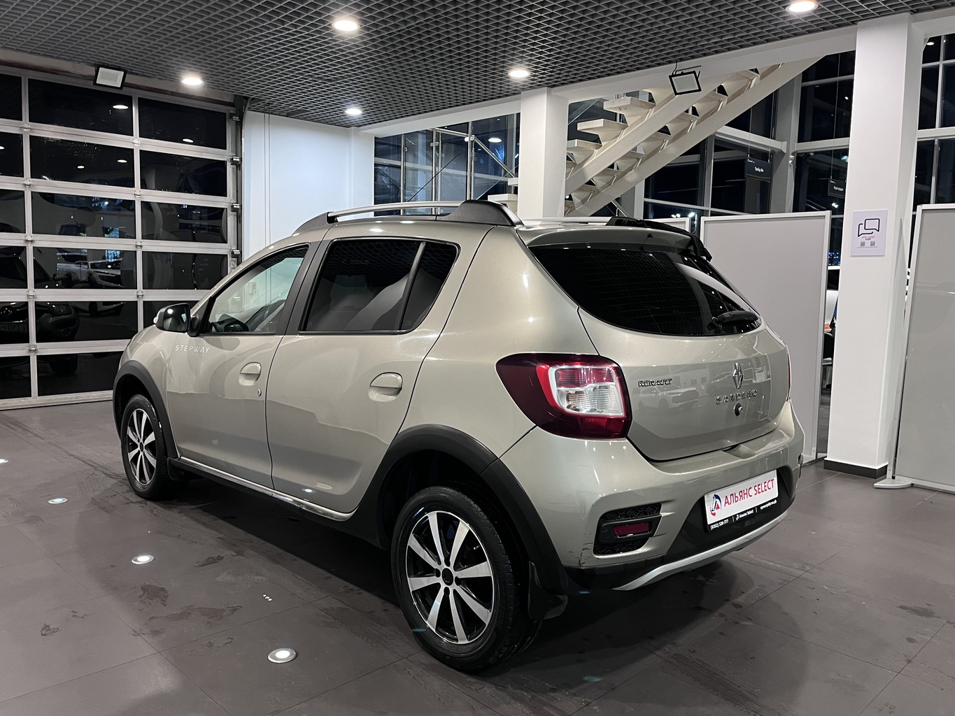 RENAULT SANDERO