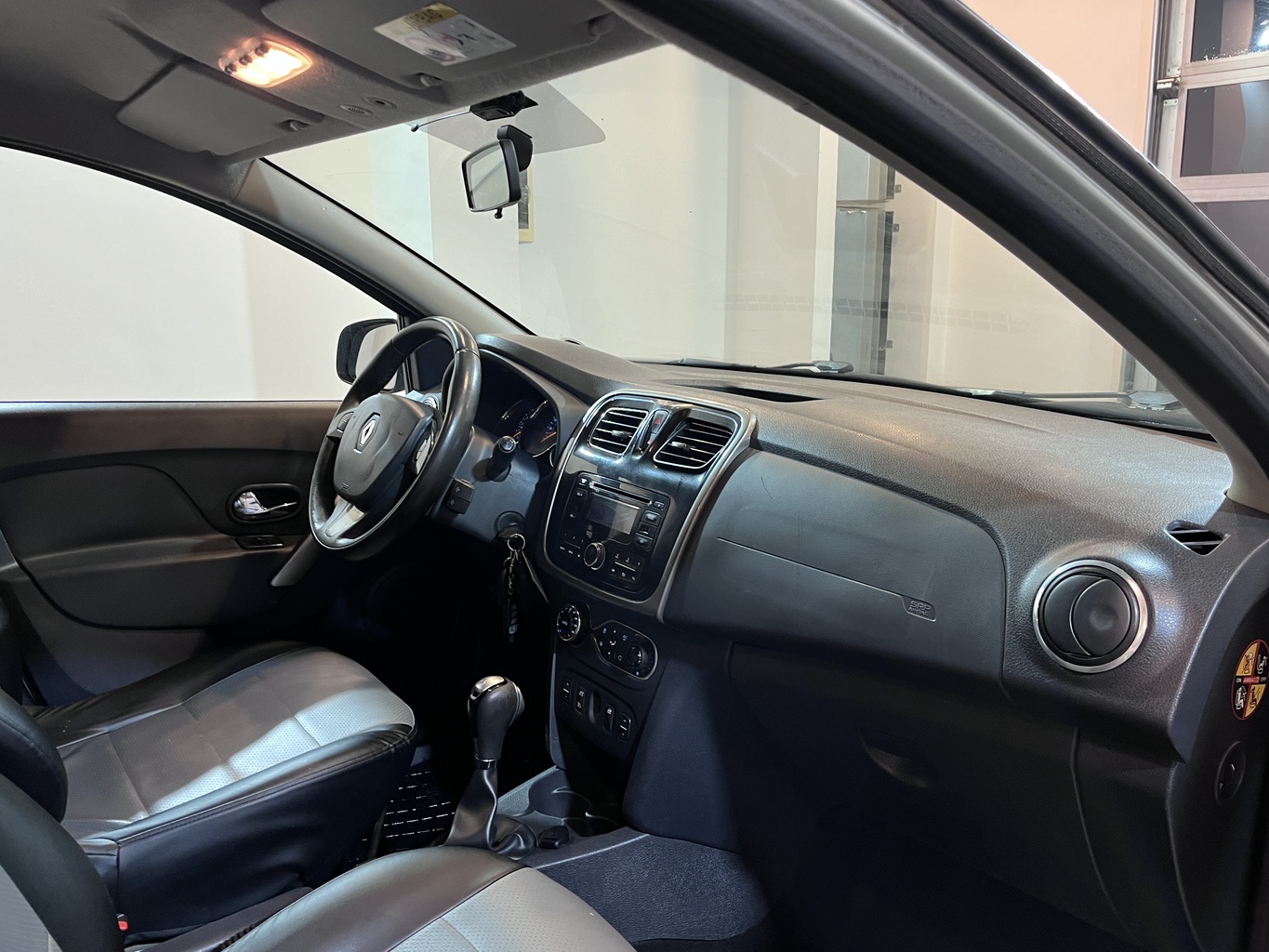RENAULT SANDERO