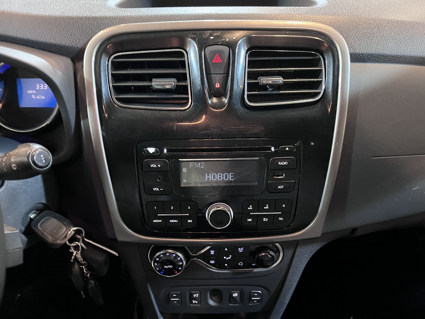 RENAULT SANDERO