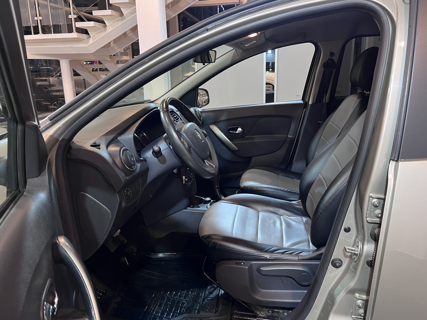 RENAULT SANDERO