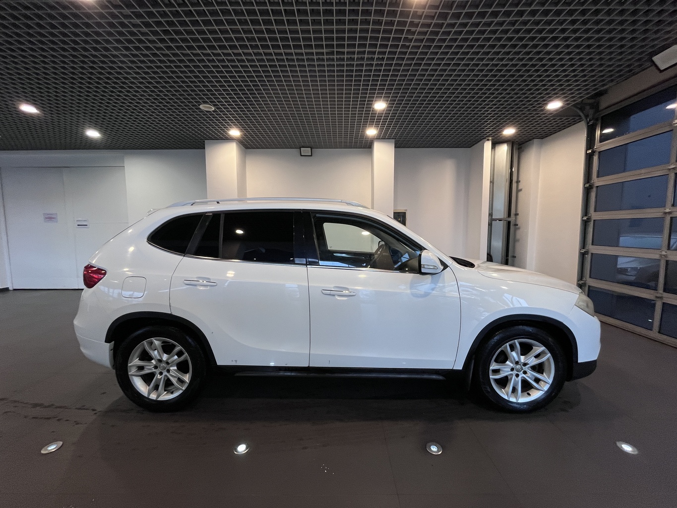 BRILLIANCE V5