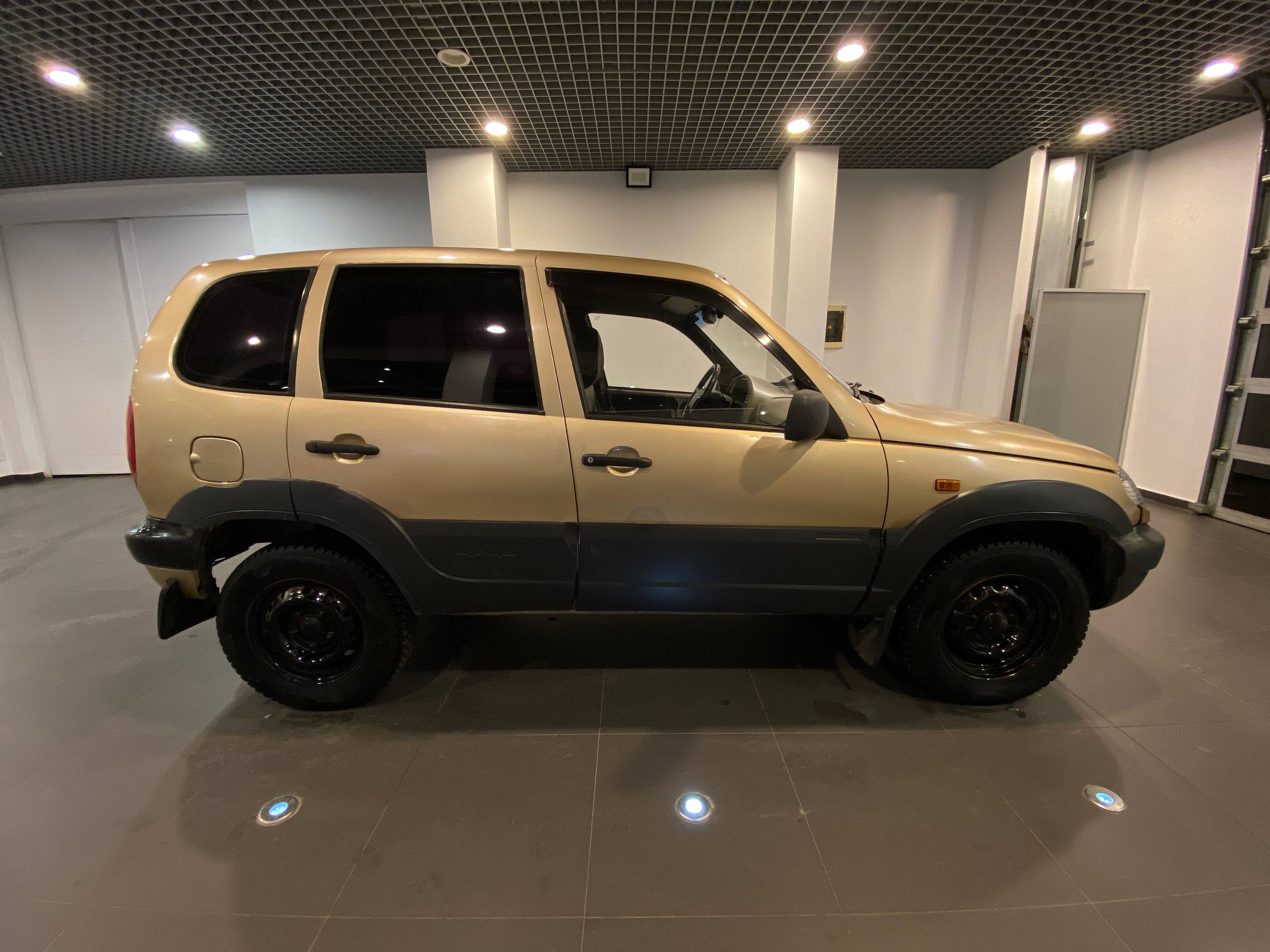 CHEVROLET NIVA