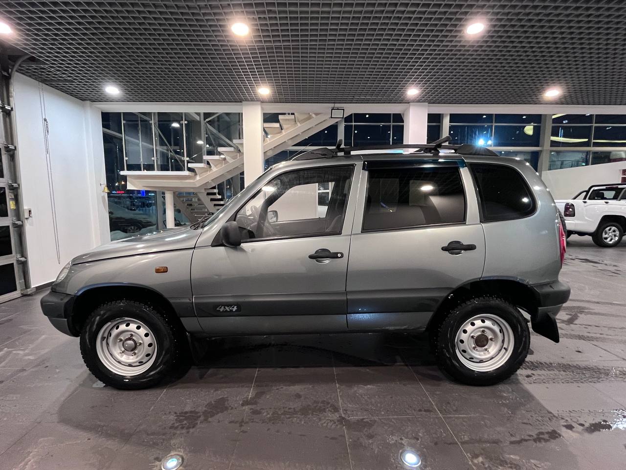 CHEVROLET NIVA