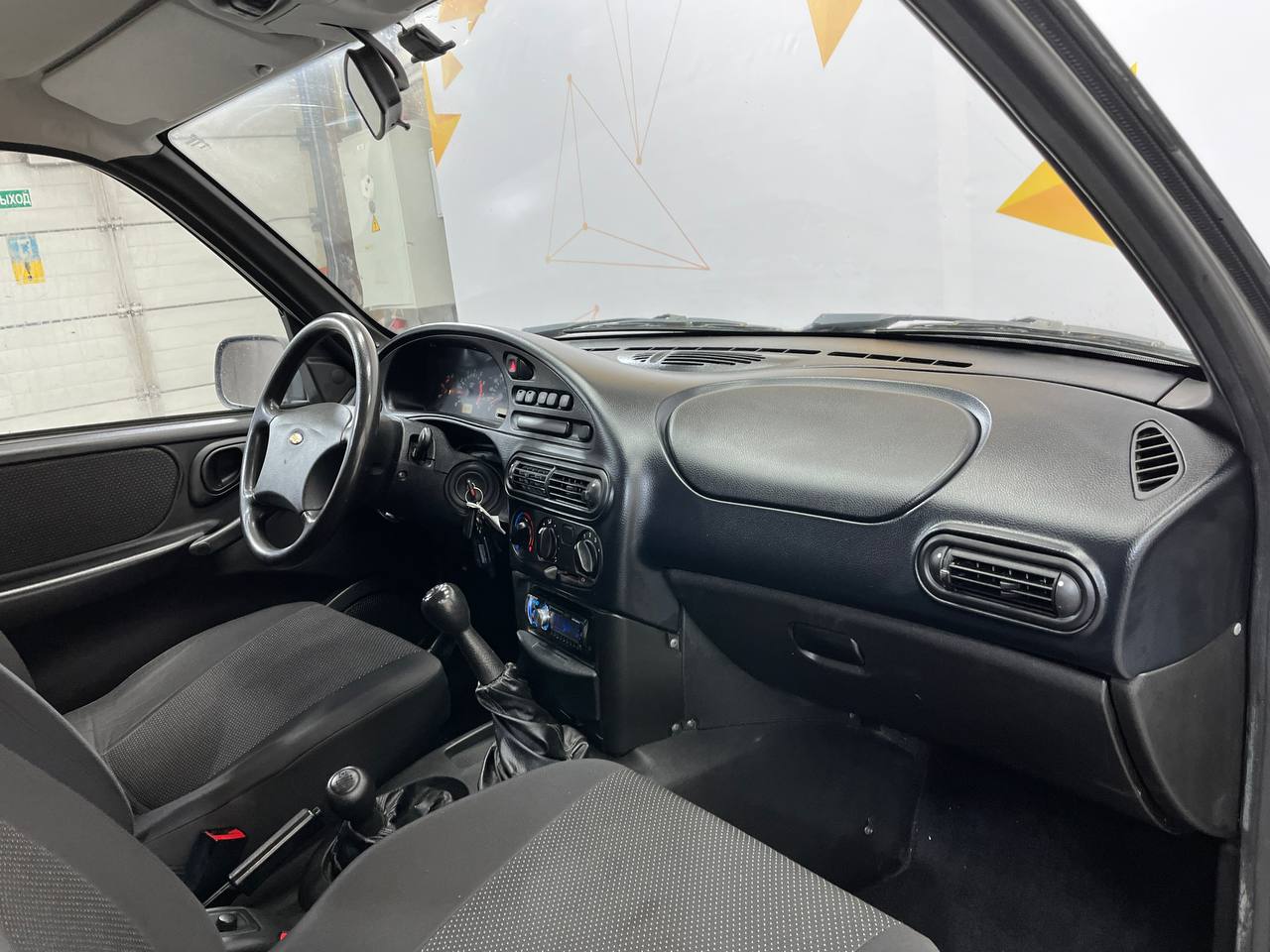 CHEVROLET NIVA