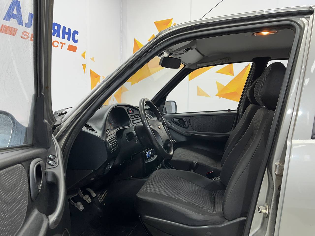 CHEVROLET NIVA