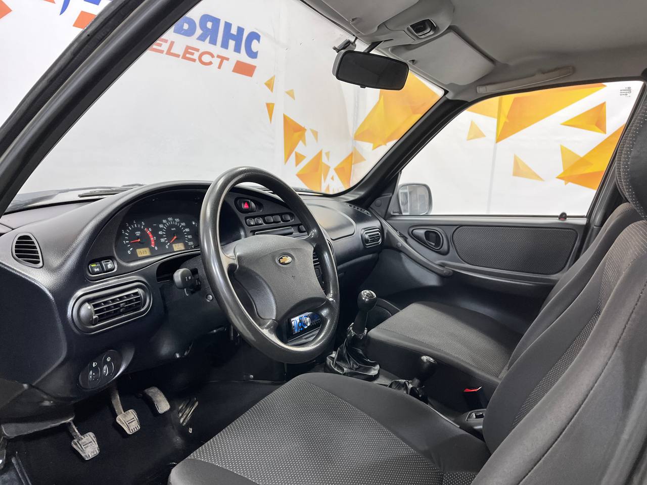 CHEVROLET NIVA