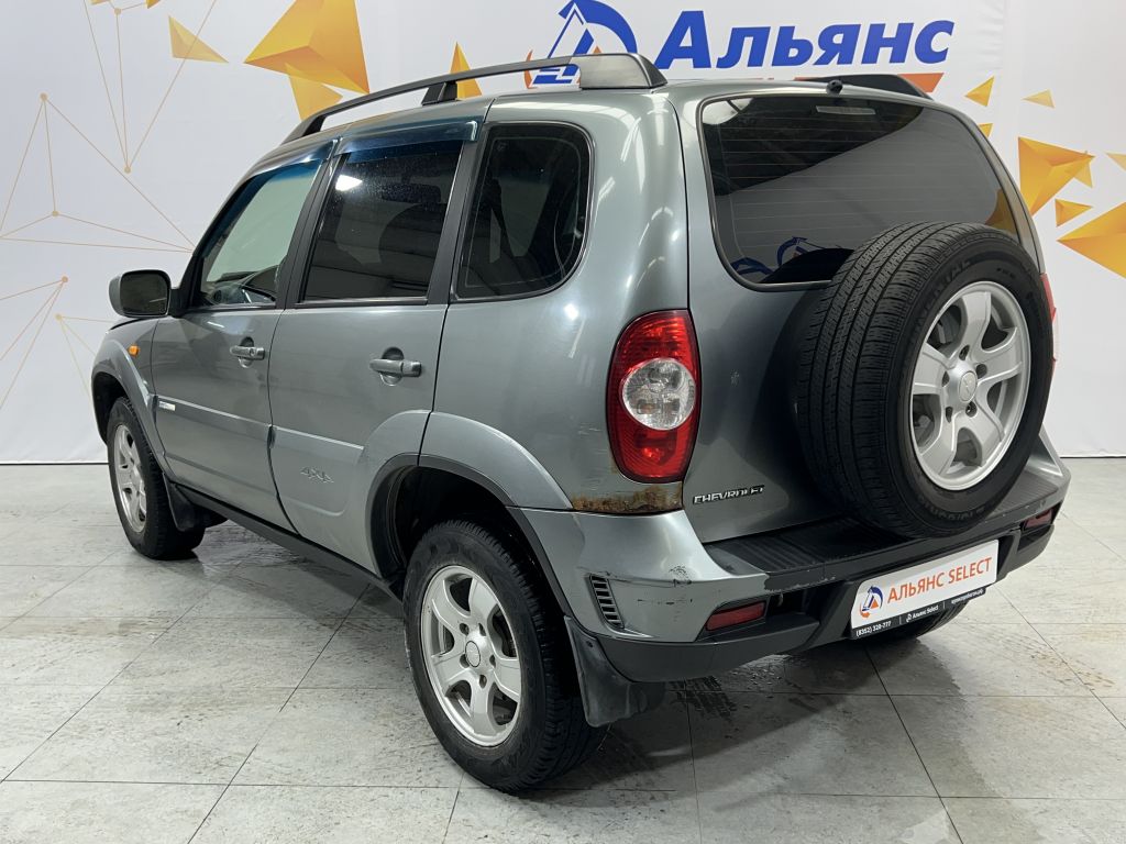 CHEVROLET NIVA