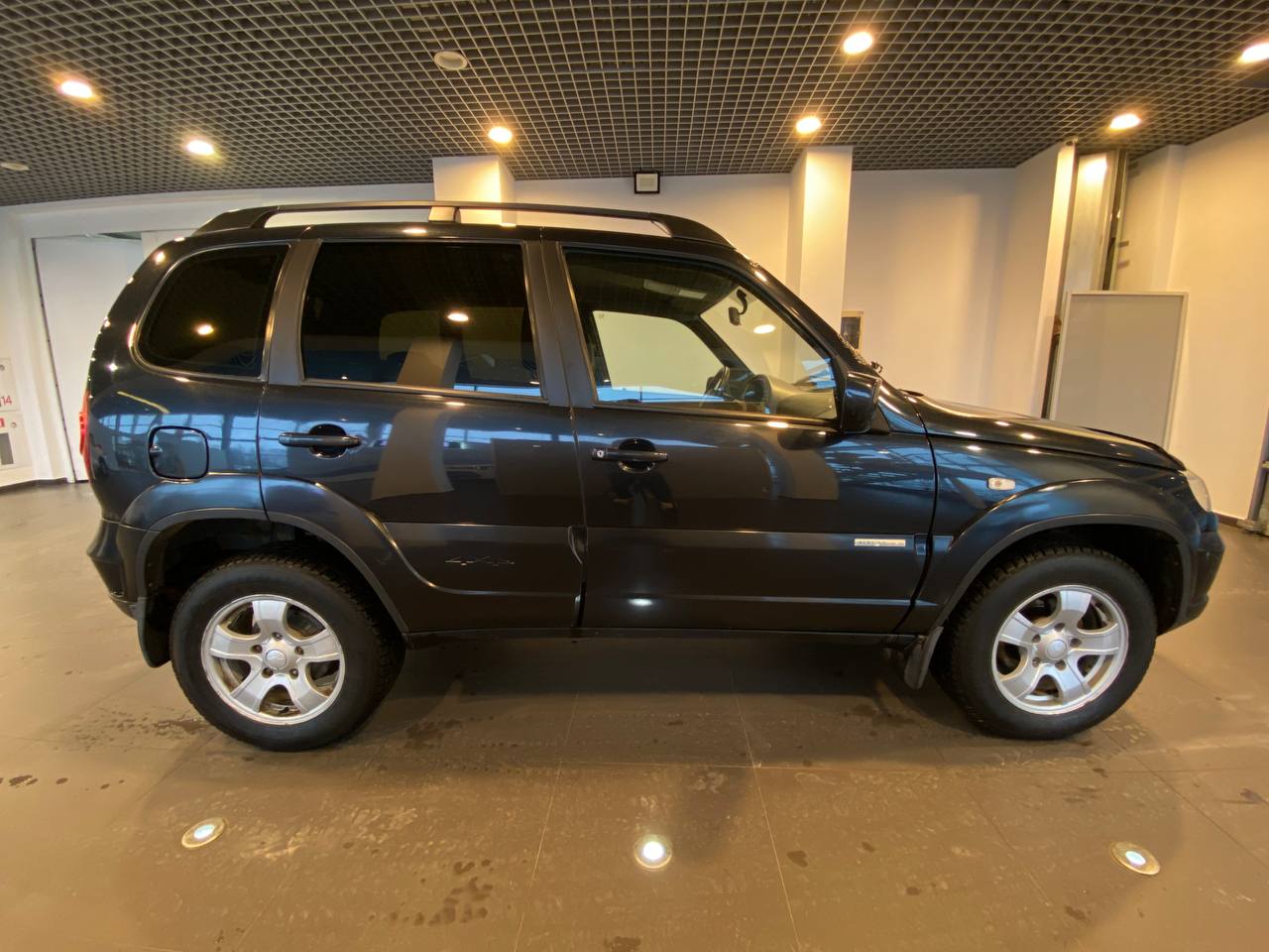 CHEVROLET NIVA