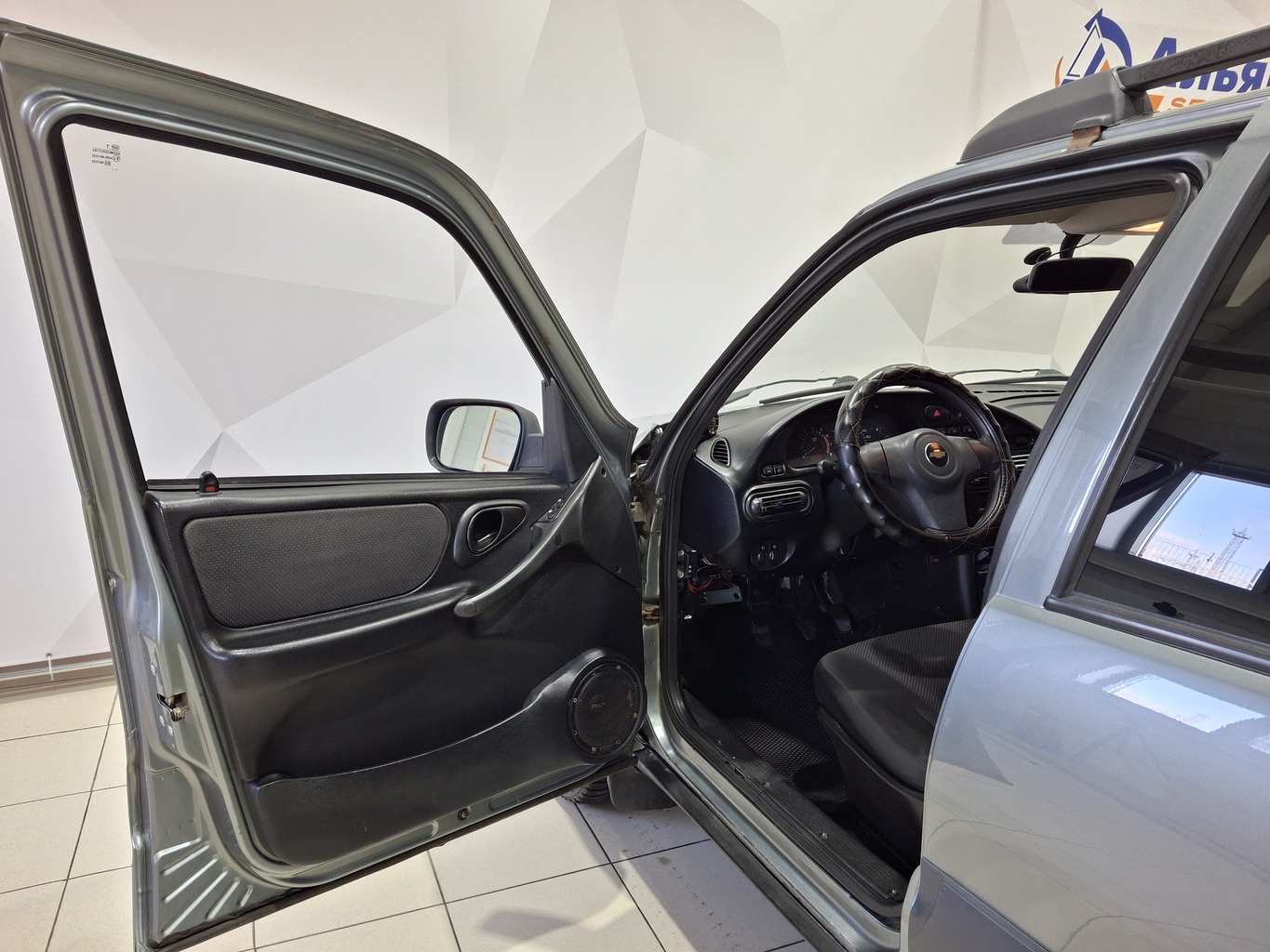 CHEVROLET NIVA