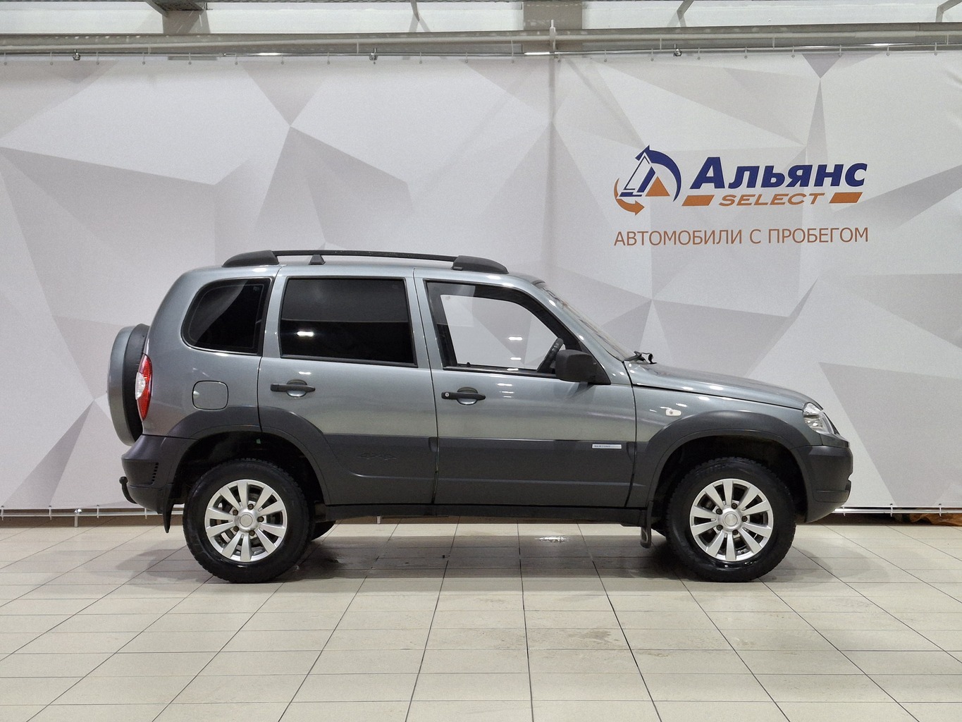CHEVROLET NIVA