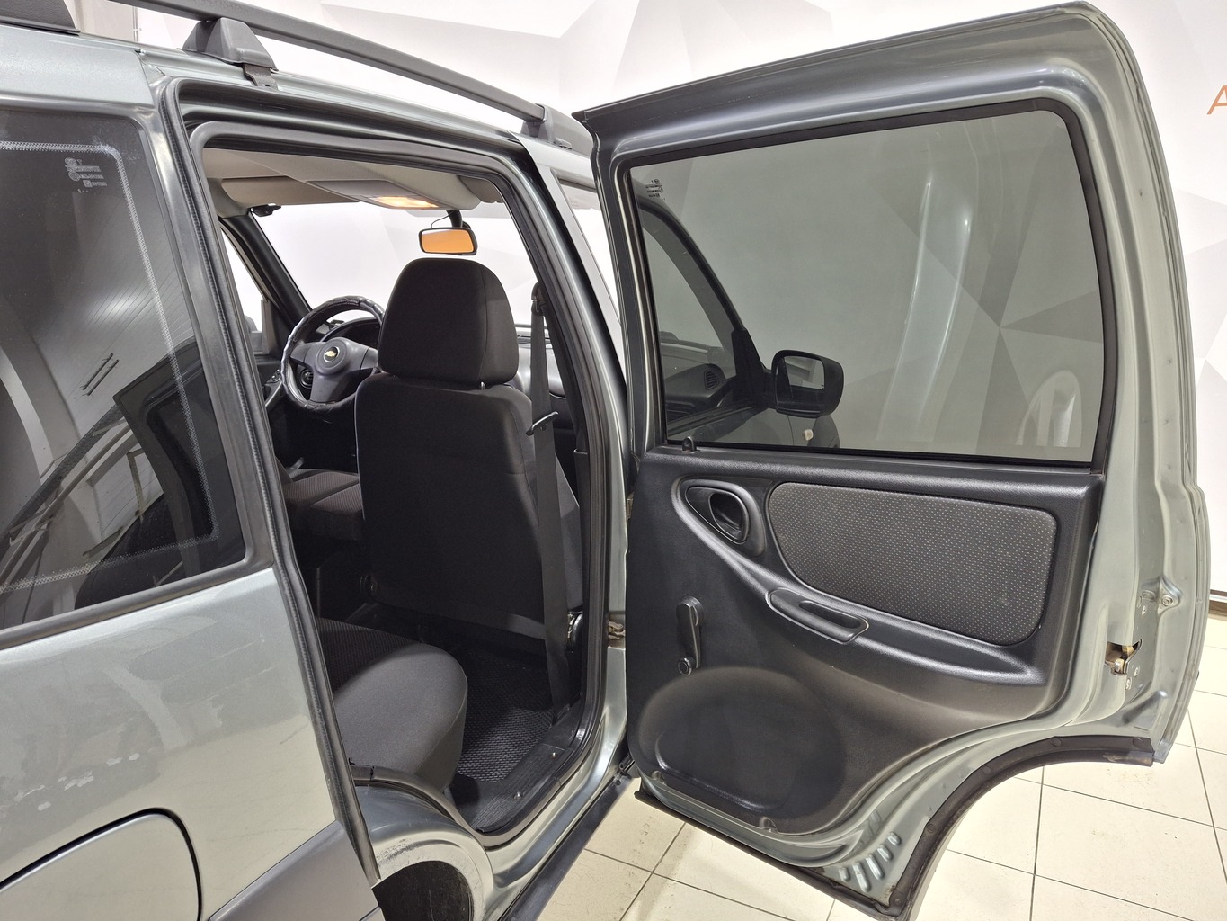 CHEVROLET NIVA