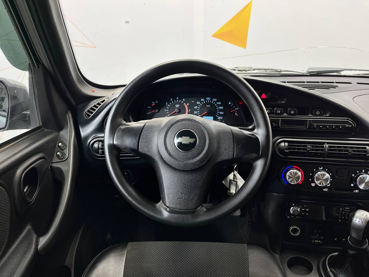 CHEVROLET NIVA