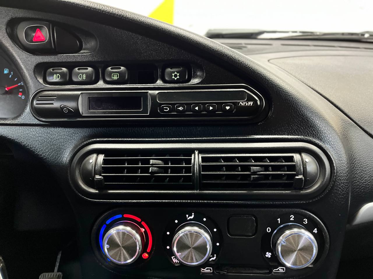 CHEVROLET NIVA
