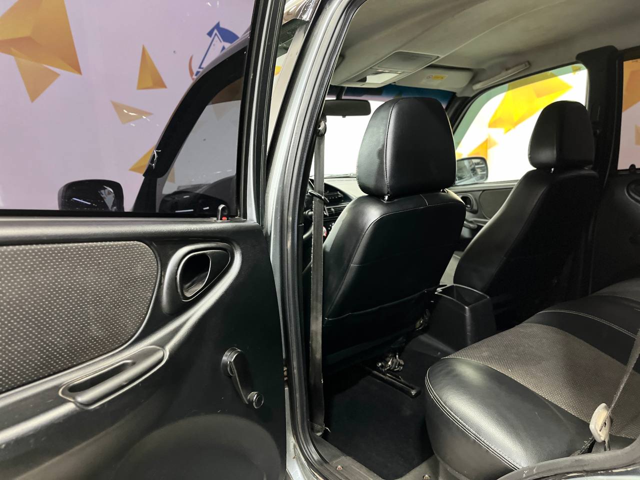 CHEVROLET NIVA