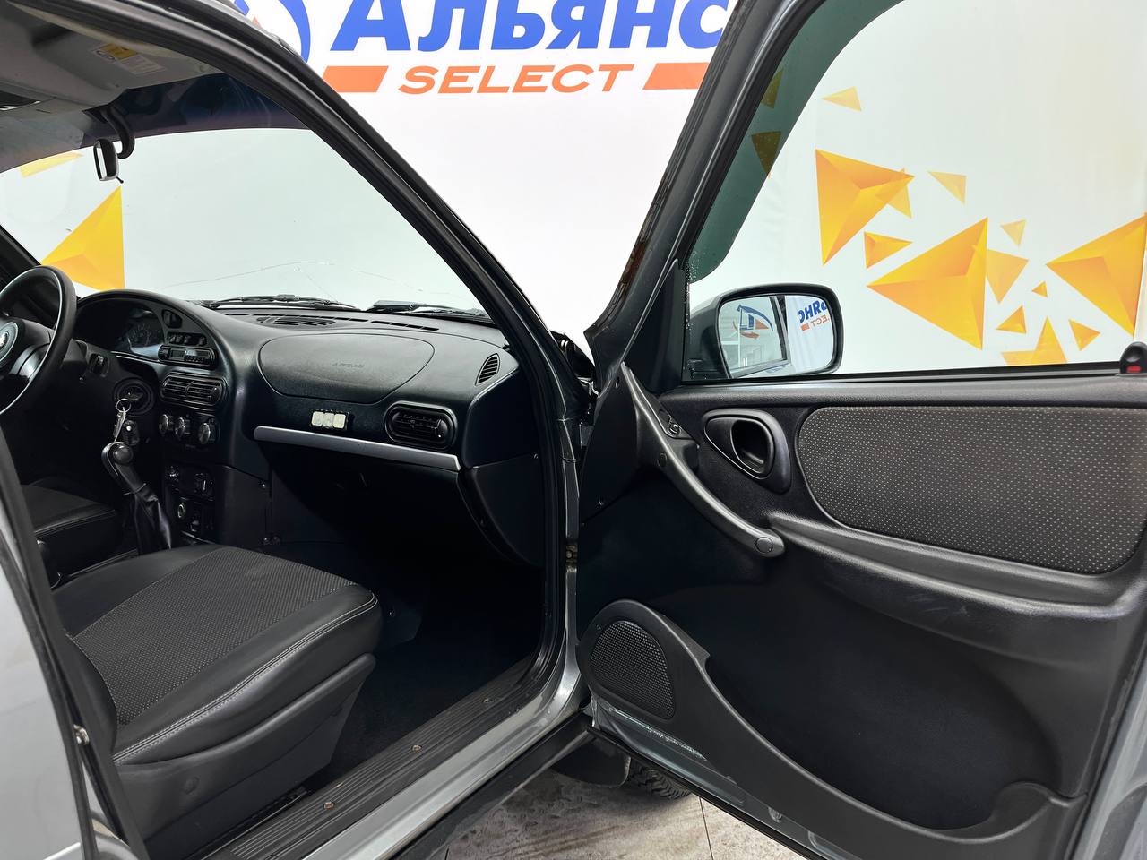 CHEVROLET NIVA