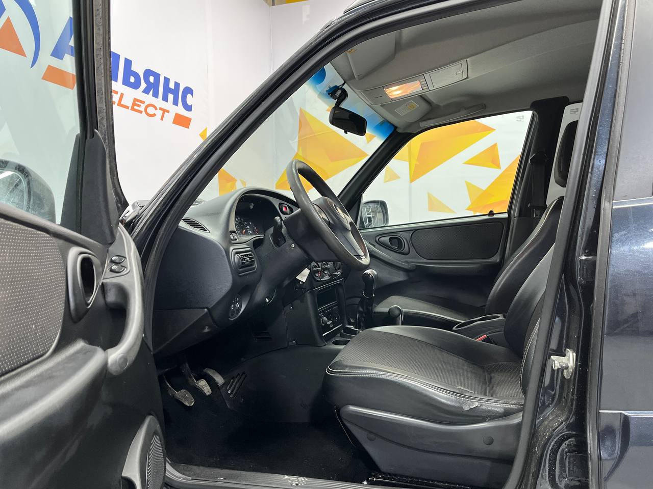 CHEVROLET NIVA
