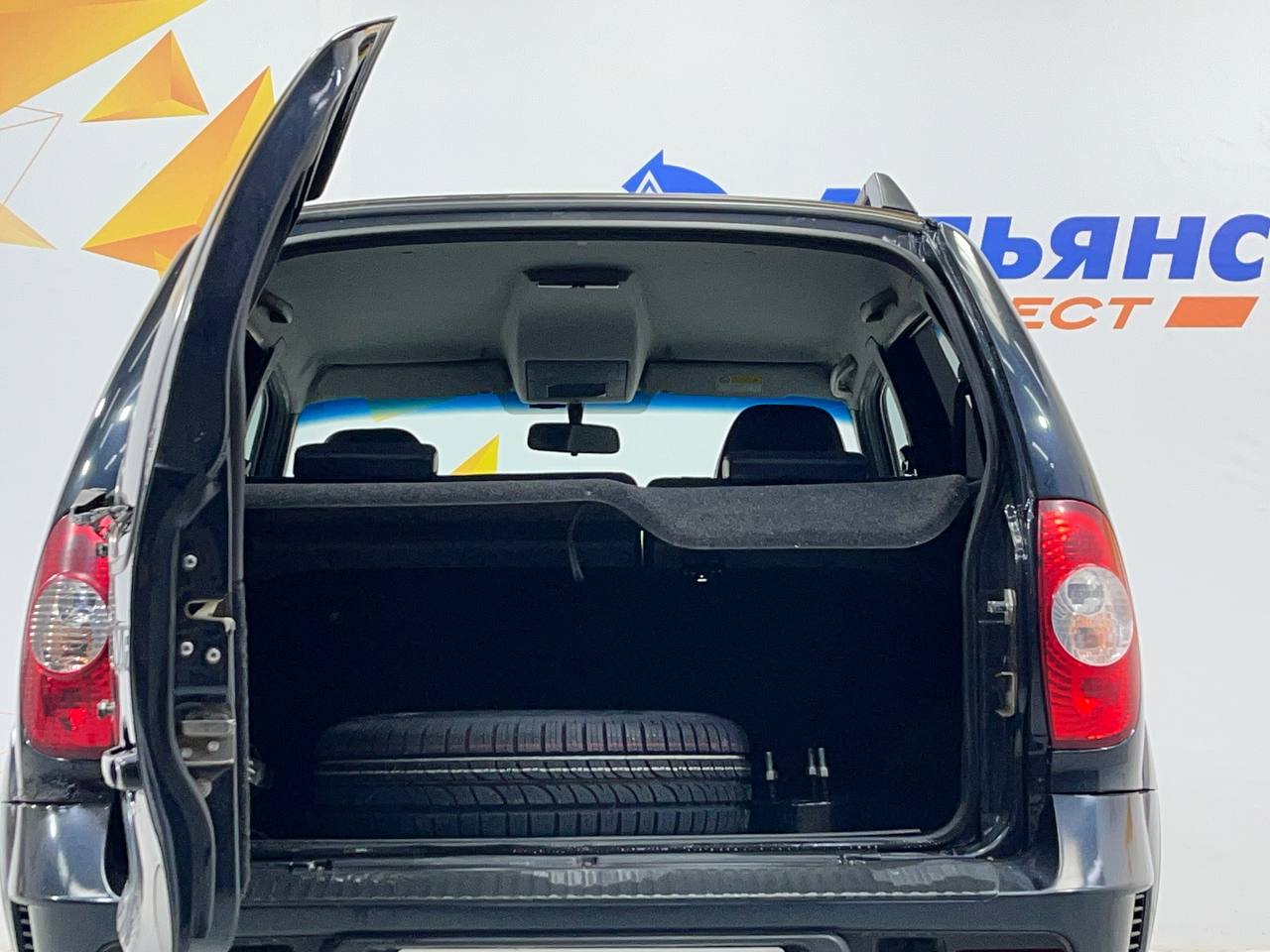 CHEVROLET NIVA
