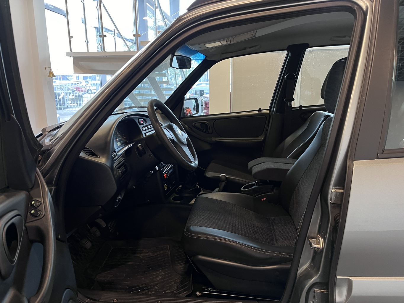 CHEVROLET NIVA