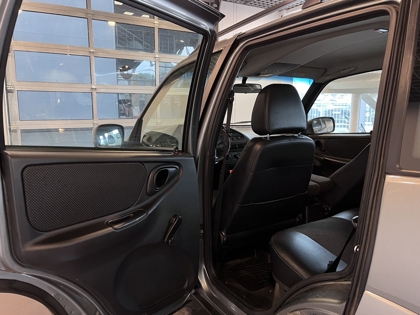 CHEVROLET NIVA