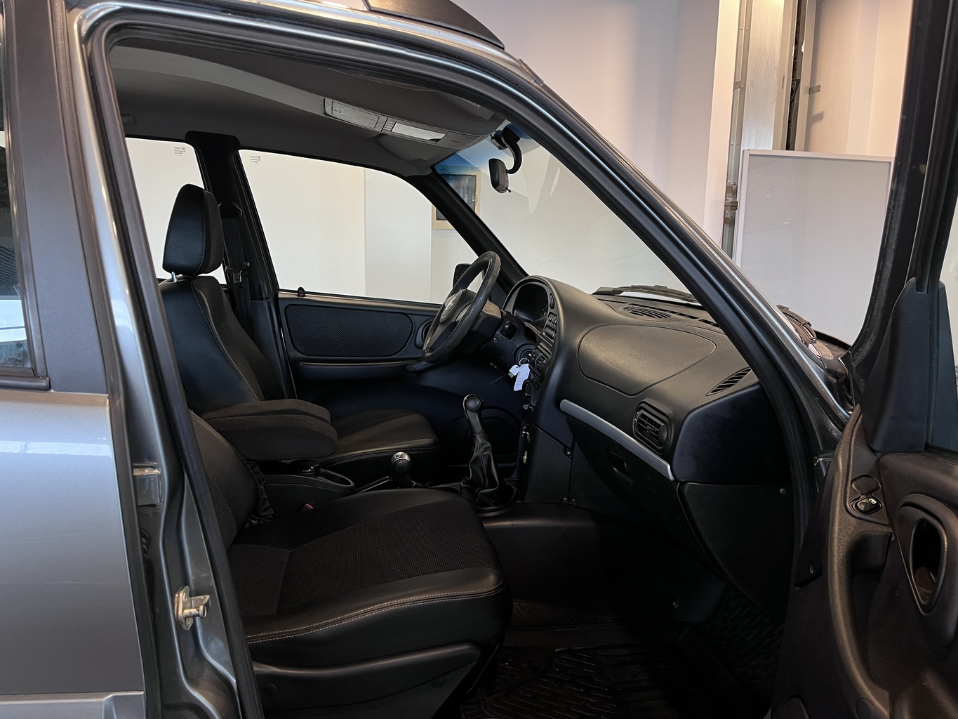 CHEVROLET NIVA
