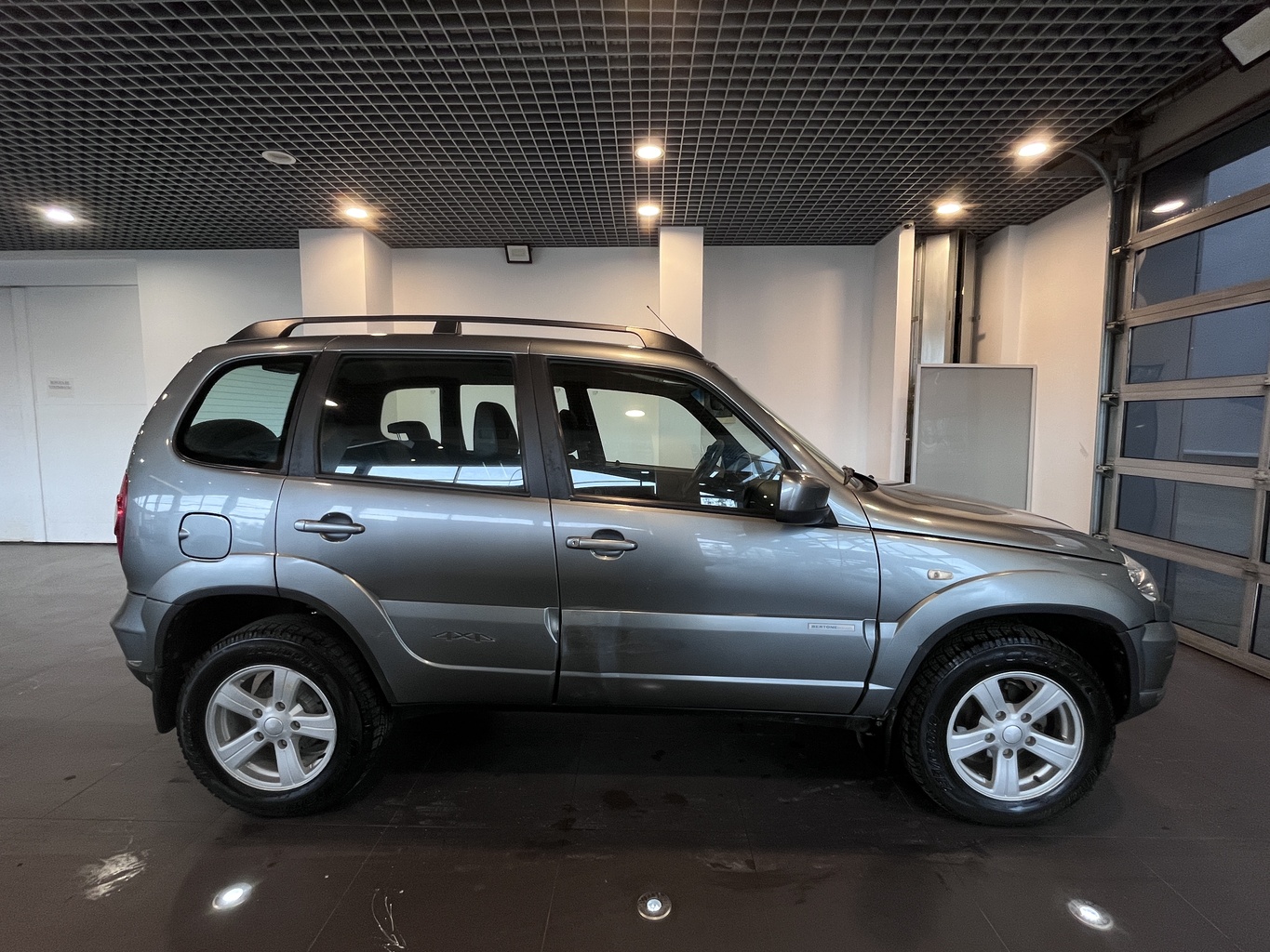 CHEVROLET NIVA